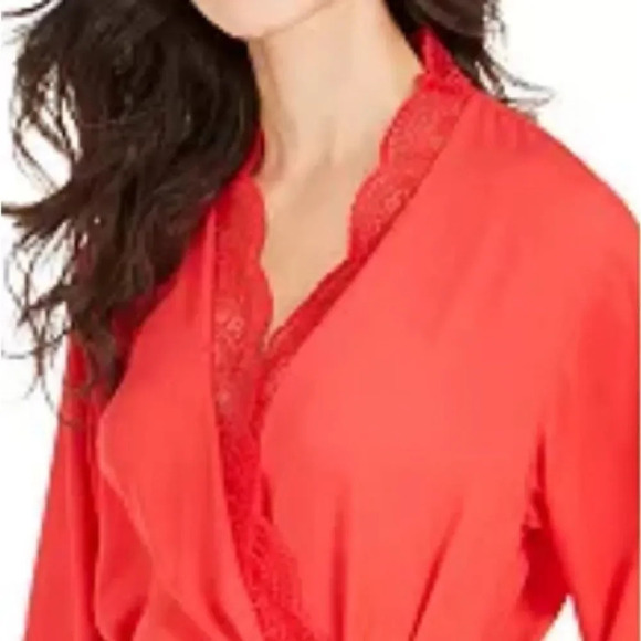 Lace Trim Short Robe color red (ski patrol) - Picture 3 of 5